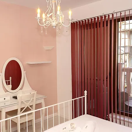 Daire High-end 2bd In The Center Of By Flat Mаnager